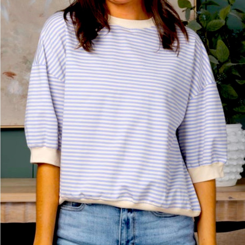 Crew neck stripe short sleeve top, so comfy and cute.